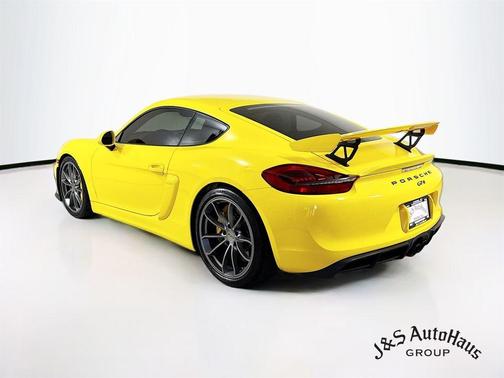 2016 Porsche Cayman GT4