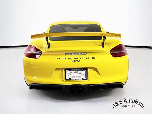 2016 Porsche Cayman GT4