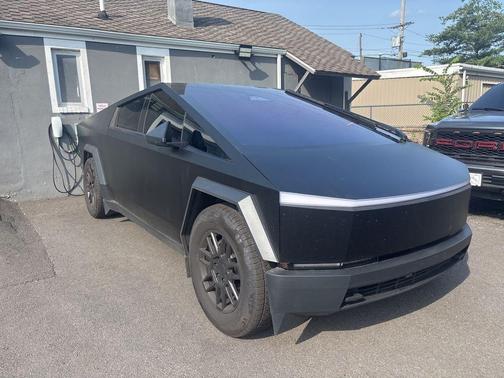 2025 Tesla Cybertruck Base