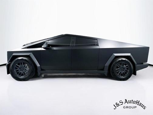 2025 Tesla Cybertruck Base