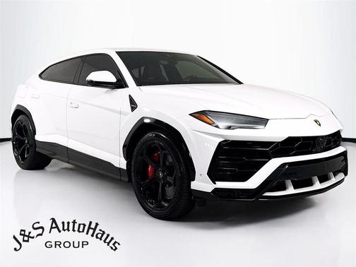 2019 Lamborghini Urus Base
