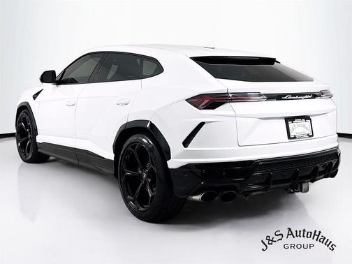 2019 Lamborghini Urus Base