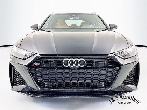 Mythos Black Metallic 2025 Audi RS 6 Avant 4.0T