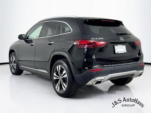 Black 2025 Mercedes-Benz GLA 250 Base