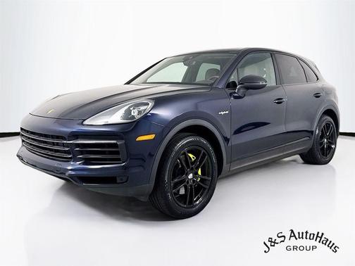 2022 Porsche Cayenne AWD