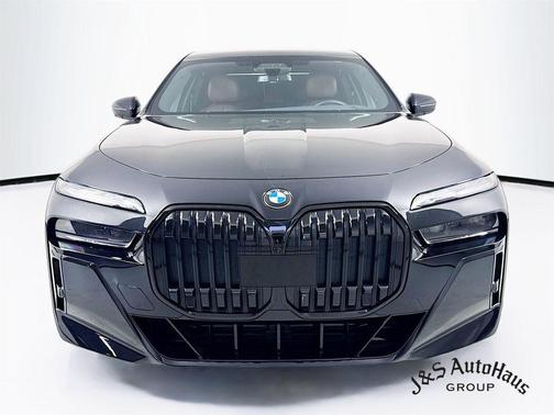 2023 BMW 760 760i xDrive