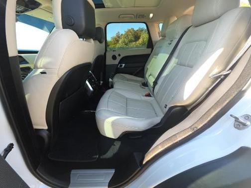 2022 Land Rover Range Rover Sport HSE Silver Edition