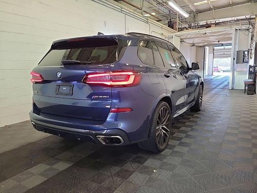 2023 BMW X5 M50i