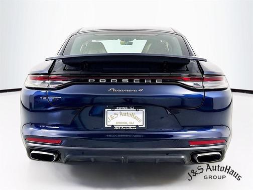2021 Porsche Panamera 4