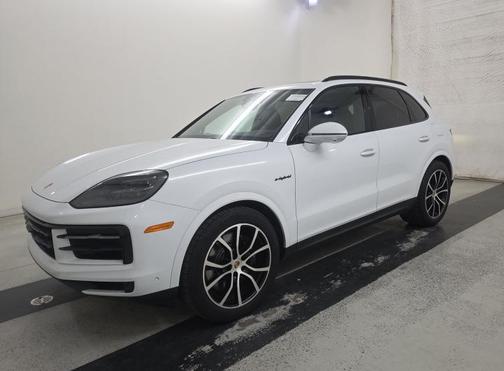 White 2025 Porsche Cayenne S