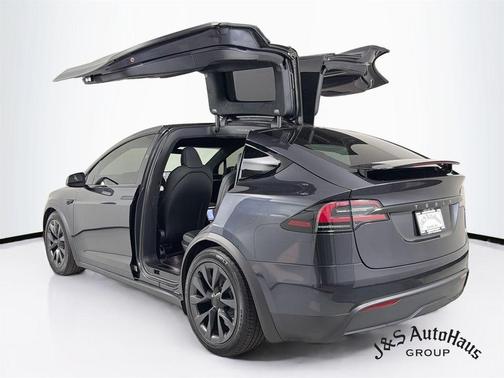 Gray 2024 Tesla Model X Base