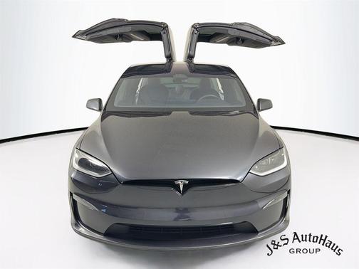 Gray 2024 Tesla Model X Base