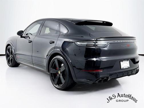 2022 Porsche Cayenne GTS