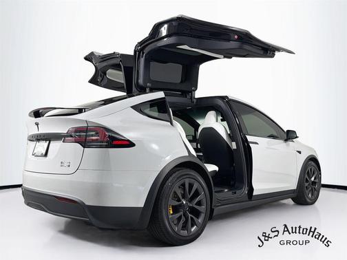 Red Multi 2023 Tesla Model X Plaid
