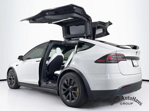 Red Multi 2023 Tesla Model X Plaid