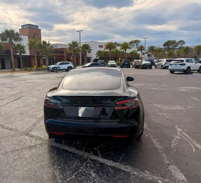 2022 Tesla Model S Base