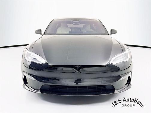 2022 Tesla Model S Base