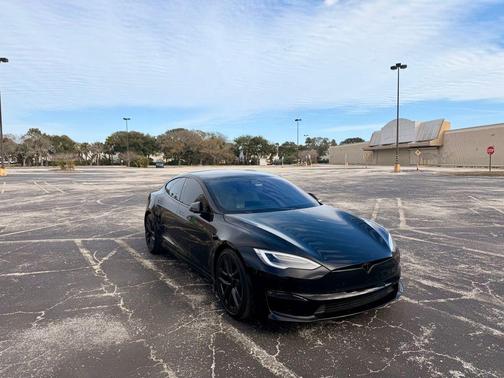 2022 Tesla Model S Base
