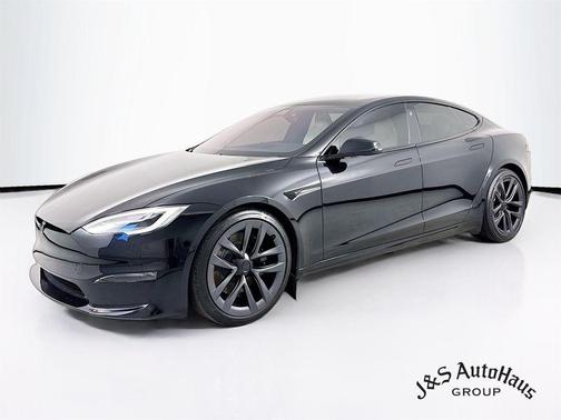 2022 Tesla Model S Base