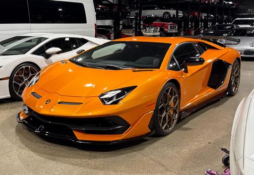 2021 Lamborghini Aventador SVJ Base