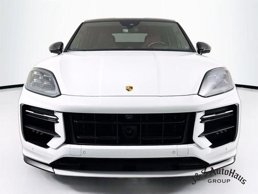 2024 Porsche Cayenne Turbo GT