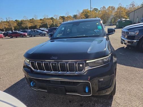 2022 Jeep Grand Cherokee 4xe Overland
