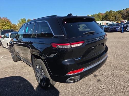 2022 Jeep Grand Cherokee 4xe Overland