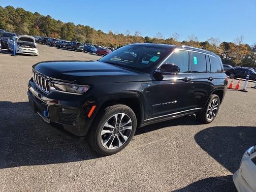 2022 Jeep Grand Cherokee 4xe Overland