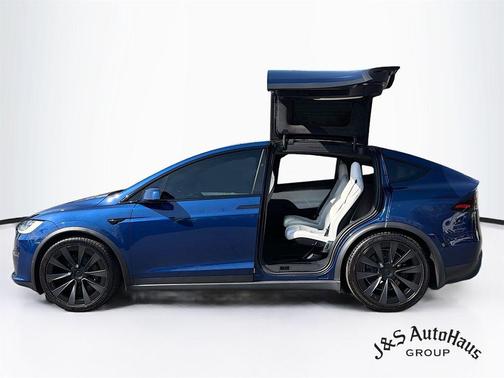 Deep Blue 2022 Tesla Model X Plaid