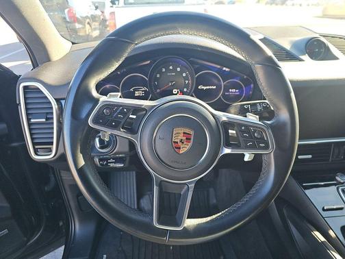 2023 Porsche Cayenne Platinum Edition