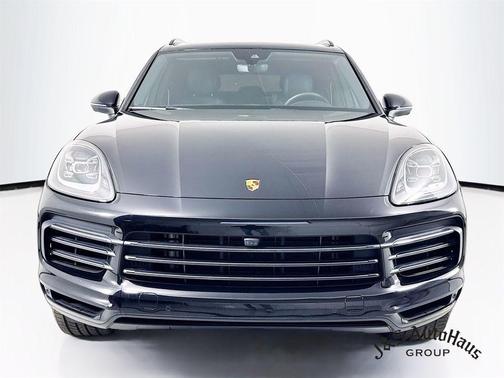 2023 Porsche Cayenne Platinum Edition