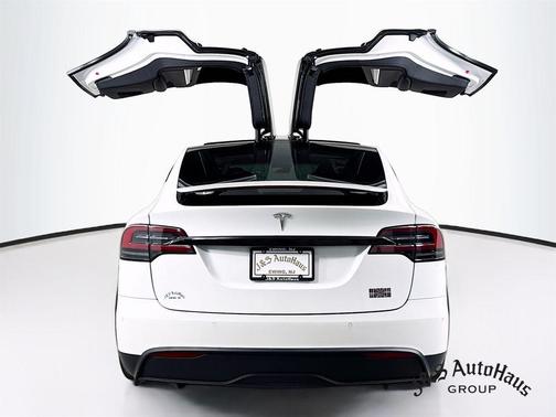 2022 Tesla Model X Plaid