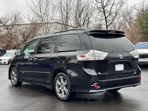 2018 Toyota Sienna SE