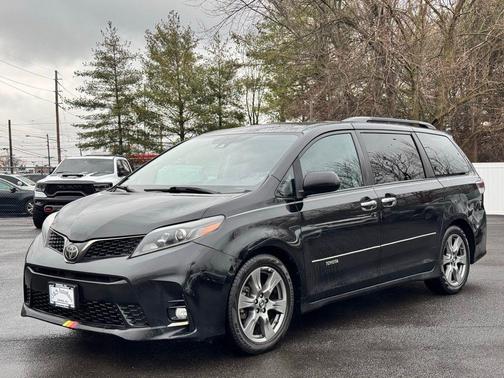2018 Toyota Sienna SE