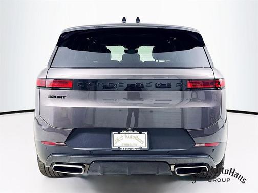 2024 Land Rover Range Rover Sport SE