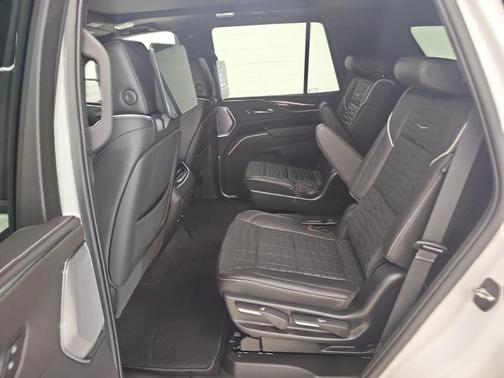 2022 Cadillac Escalade Sport Platinum