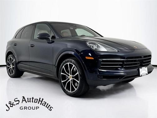 Blue 2023 Porsche Cayenne Platinum Edition