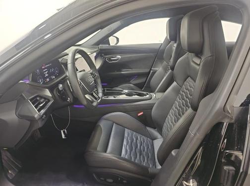 2022 Audi e-tron GT Prestige