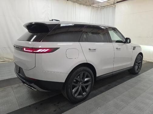 2024 Land Rover Range Rover Sport SE