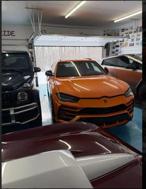 2021 Lamborghini Urus 