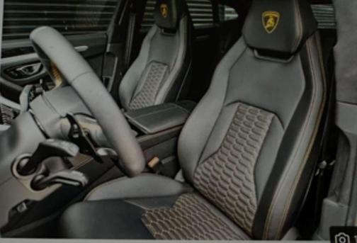 2021 Lamborghini Urus 