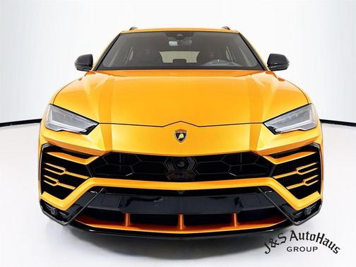 2021 Lamborghini Urus 