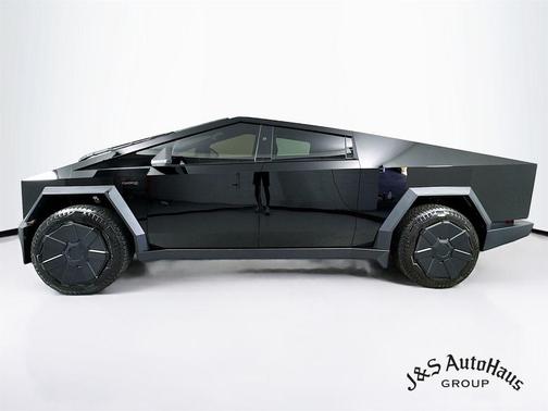 2024 Tesla Cybertruck Cyberbeast
