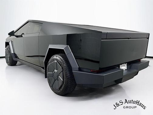 2024 Tesla Cybertruck Cyberbeast