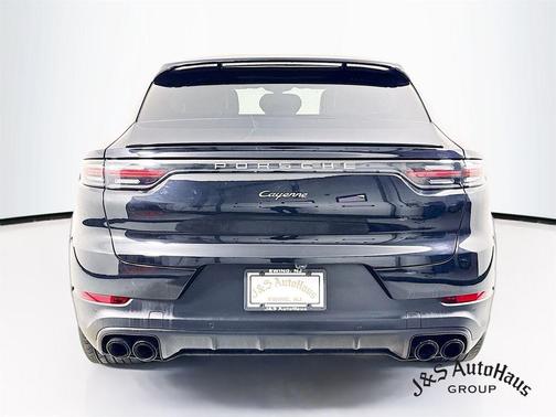 Black 2022 Porsche Cayenne Platinum Edition