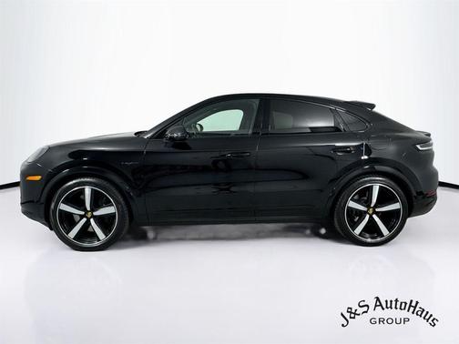 Black 2024 Porsche Cayenne Turbo