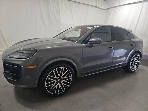 Gray 2024 Porsche Cayenne Turbo