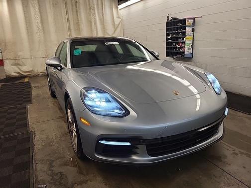 2018 Porsche Panamera Sport Turismo 4S