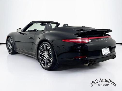Black 2016 Porsche 911 Carrera 4