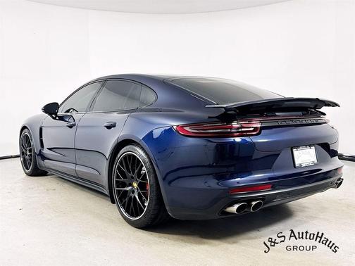 2020 Porsche Panamera Turbo